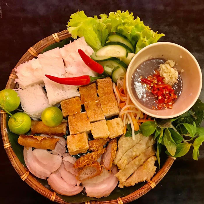 mẹt bún đậu